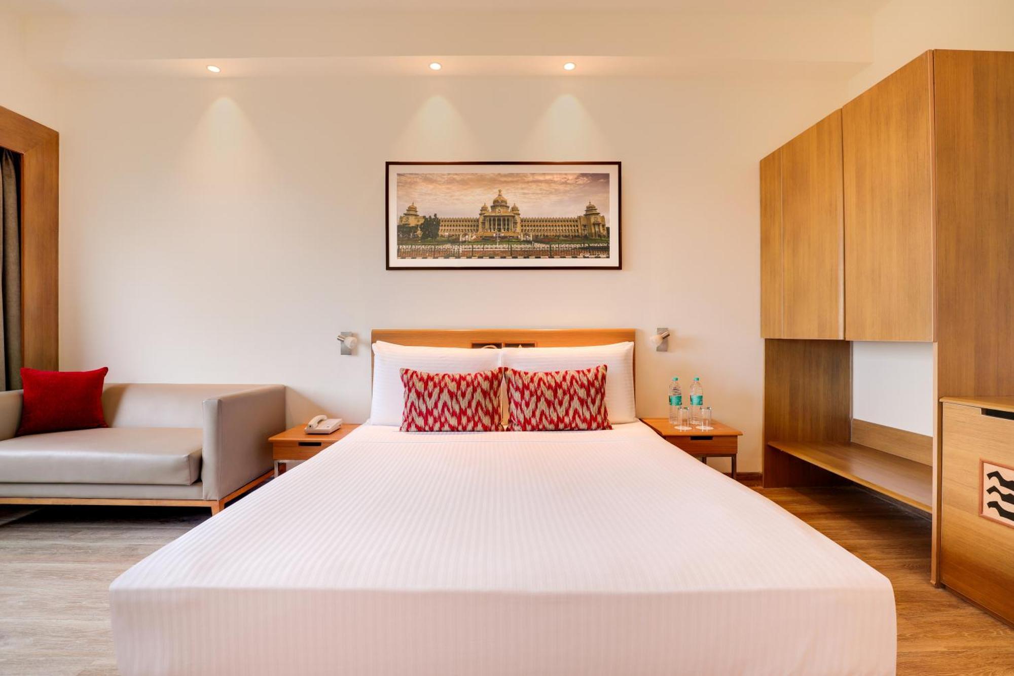 Lemon Tree Hotel Electronics City Kammasandra Dış mekan fotoğraf