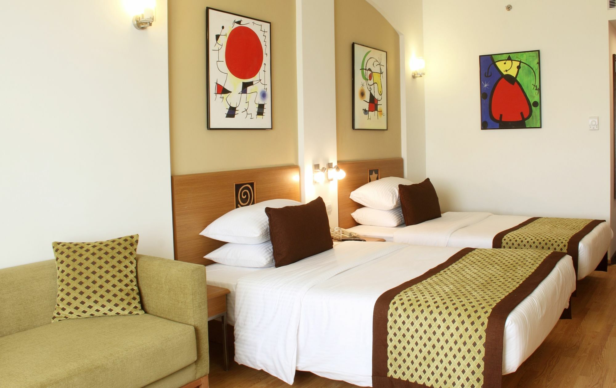 Lemon Tree Hotel Electronics City Kammasandra Dış mekan fotoğraf